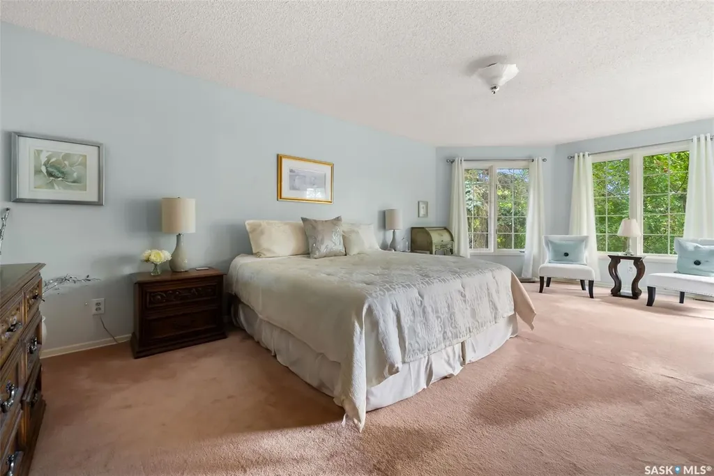 70 Lowry Place Regina SK S4S 6C7