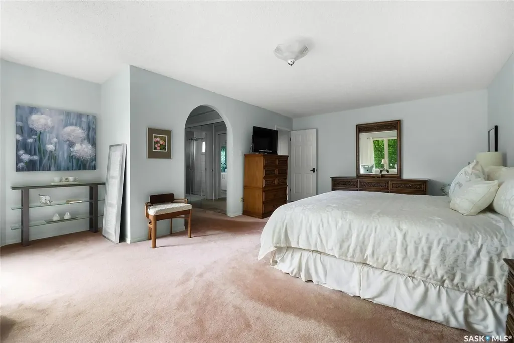 70 Lowry Place Regina SK S4S 6C7