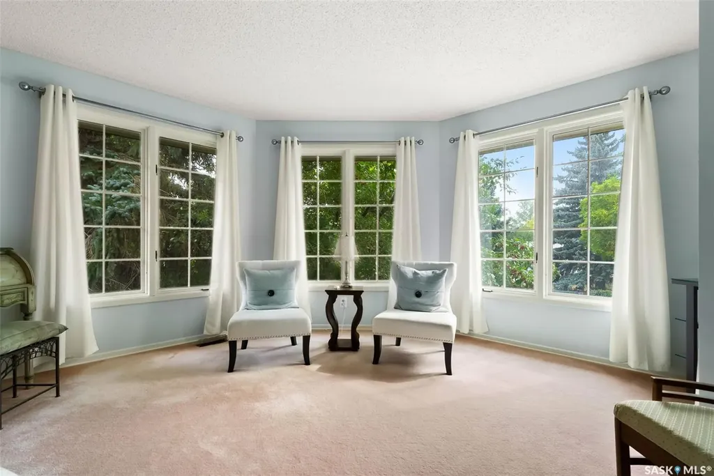 70 Lowry Place Regina SK S4S 6C7