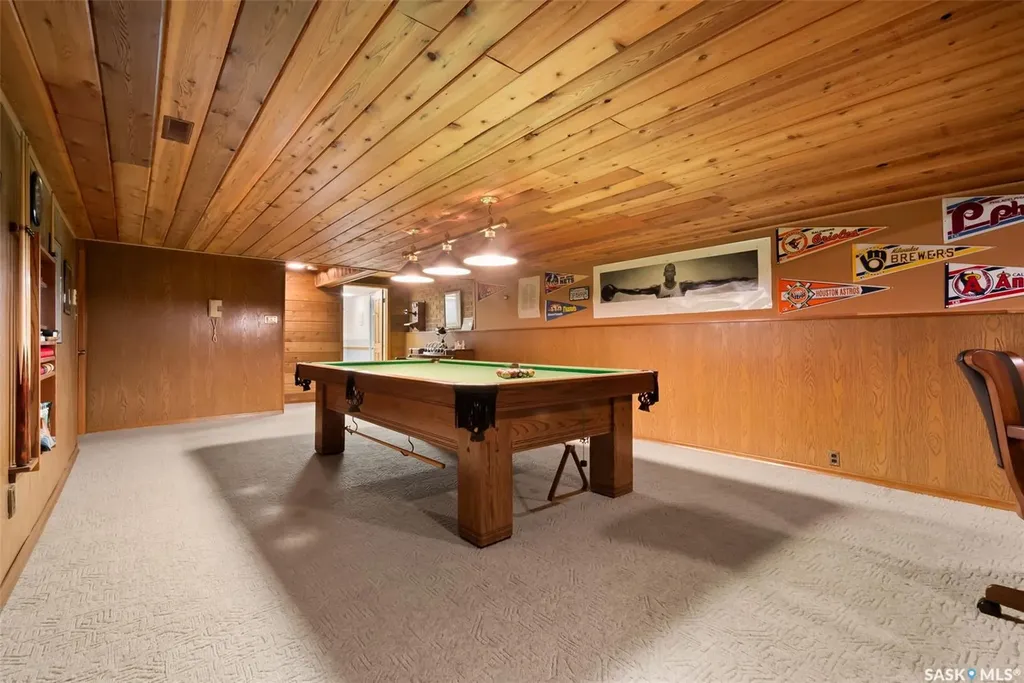 70 Lowry Place Regina SK S4S 6C7