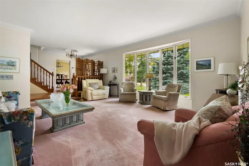 70 Lowry Place Regina SK S4S 6C7