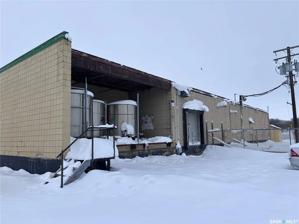 675 Cheadle Street W Swift Current SK S9H 0C1