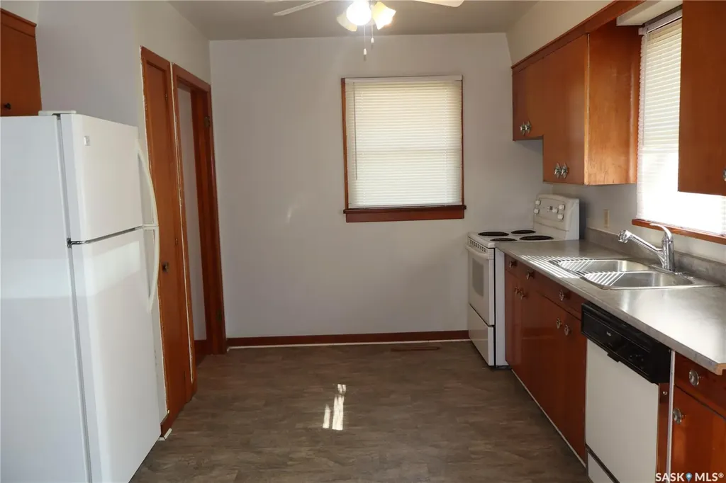 505 3rd Avenue E Assiniboia SK S0H 0B0