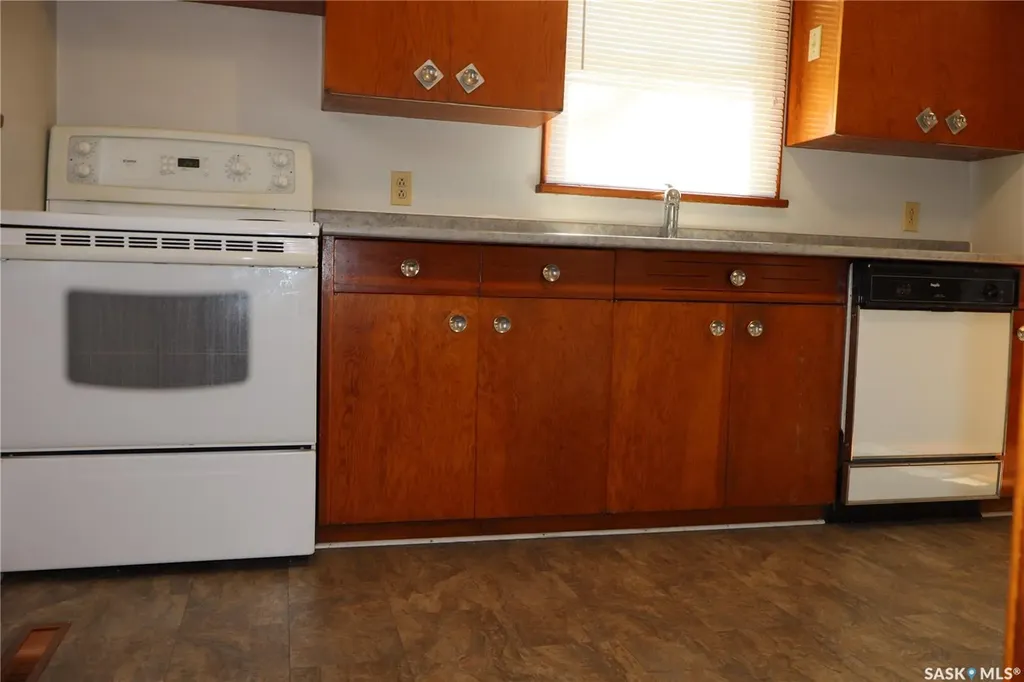 505 3rd Avenue E Assiniboia SK S0H 0B0