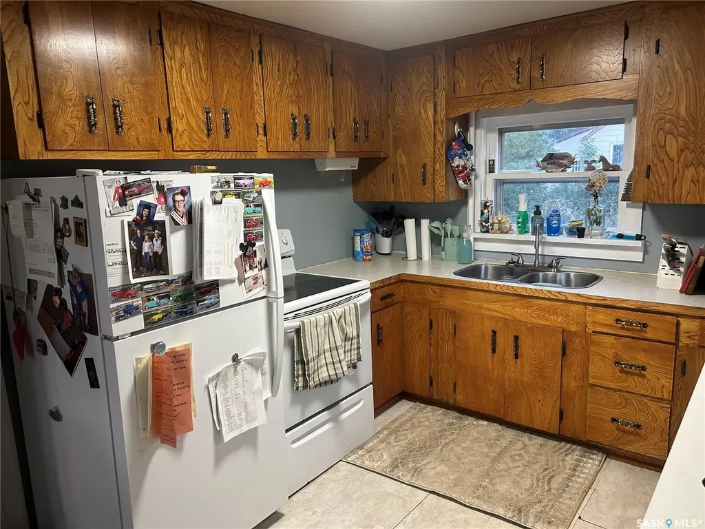 301 6th Street Alameda SK S0C 0A0