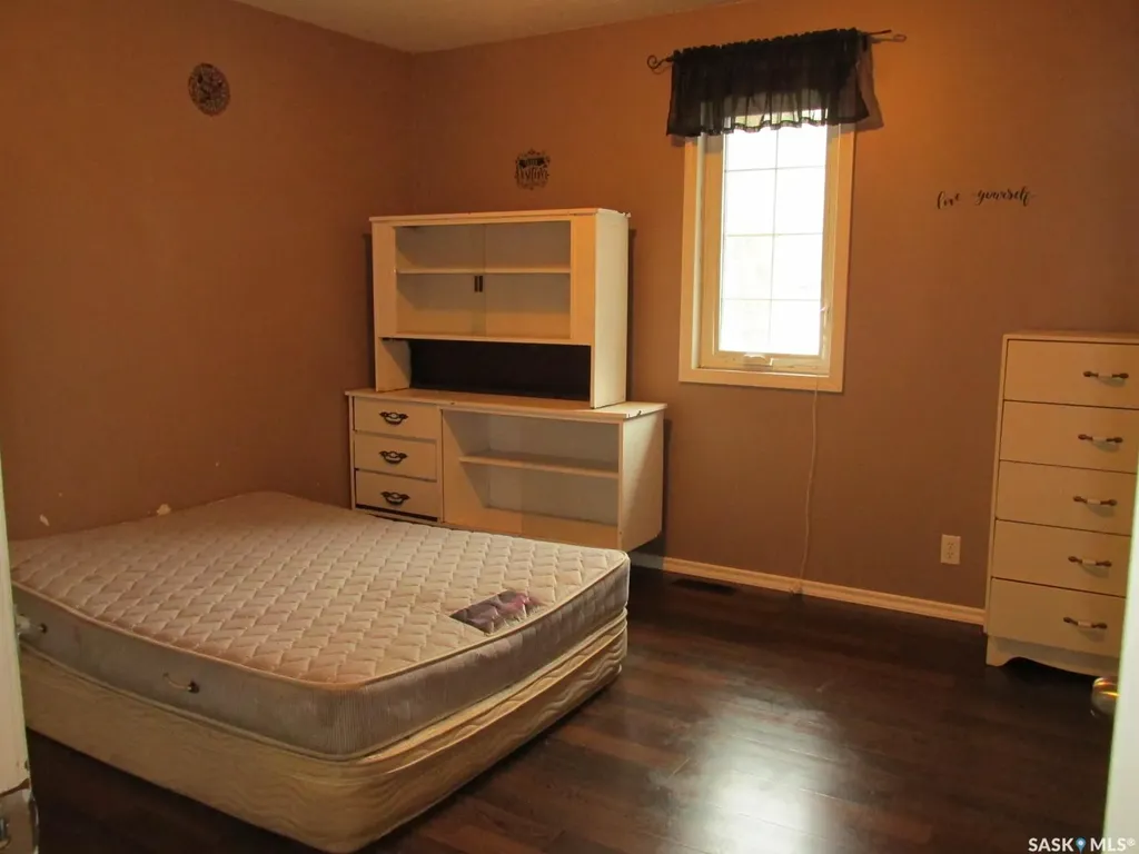 617 8th Avenue W Nipawin SK S0E 1E0