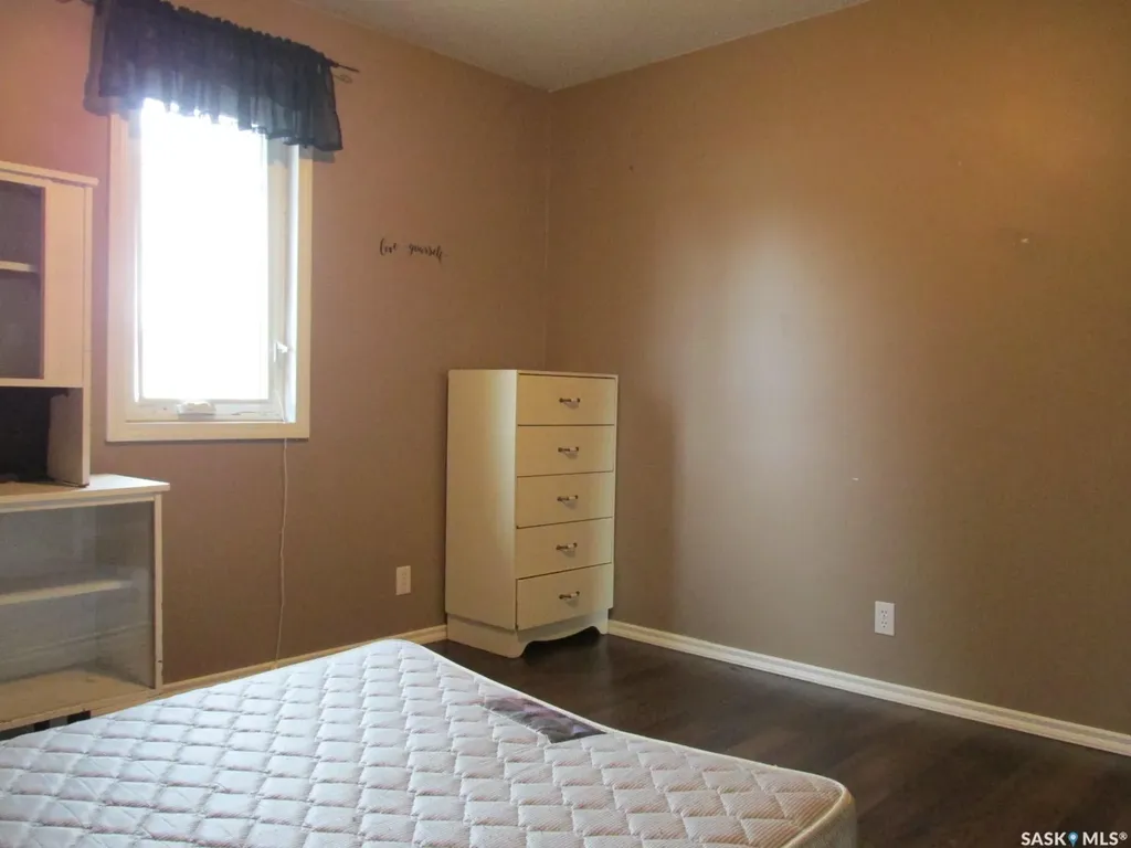 617 8th Avenue W Nipawin SK S0E 1E0