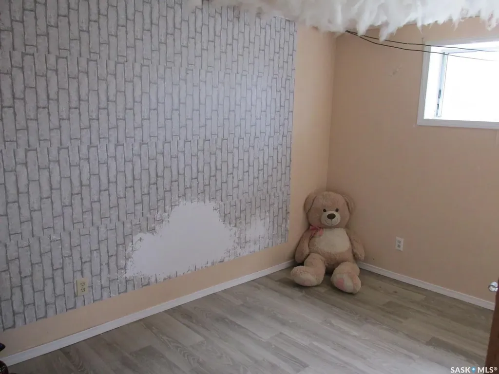 617 8th Avenue W Nipawin SK S0E 1E0