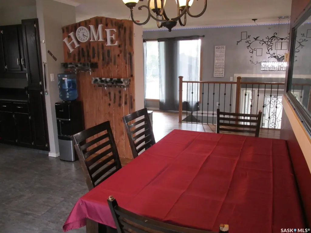 617 8th Avenue W Nipawin SK S0E 1E0