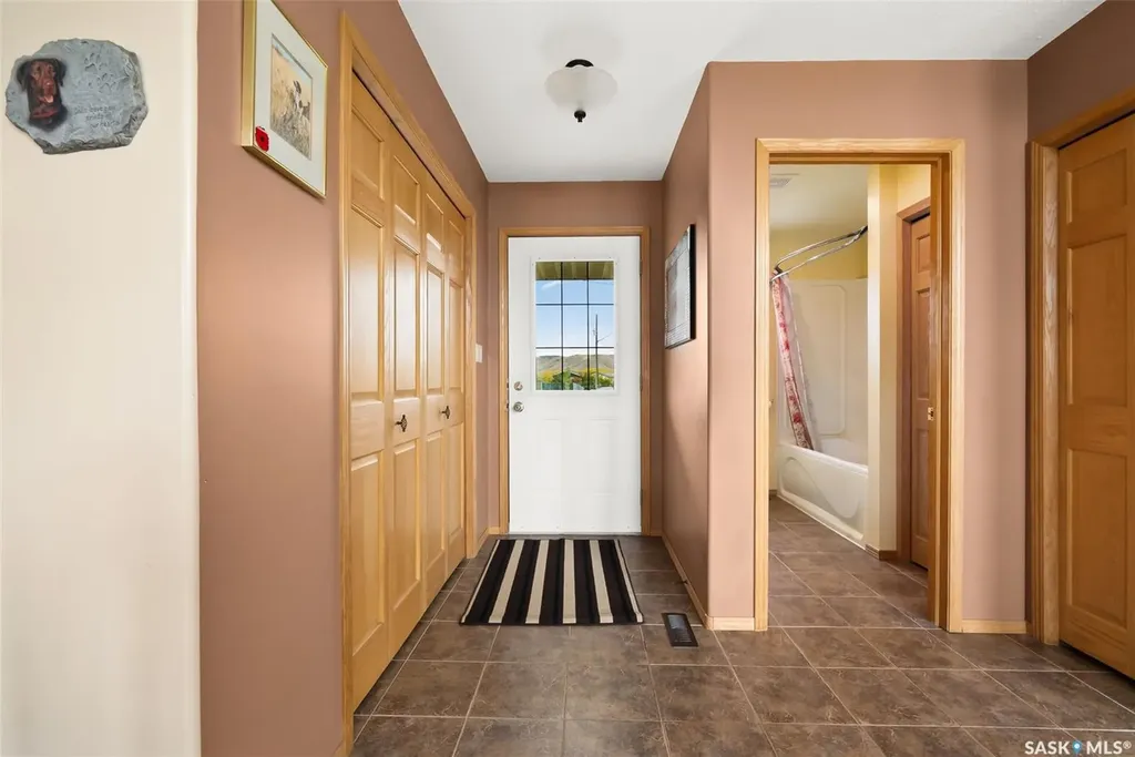 30 Larocque Estates Katepwa Beach SK S0G 1S0