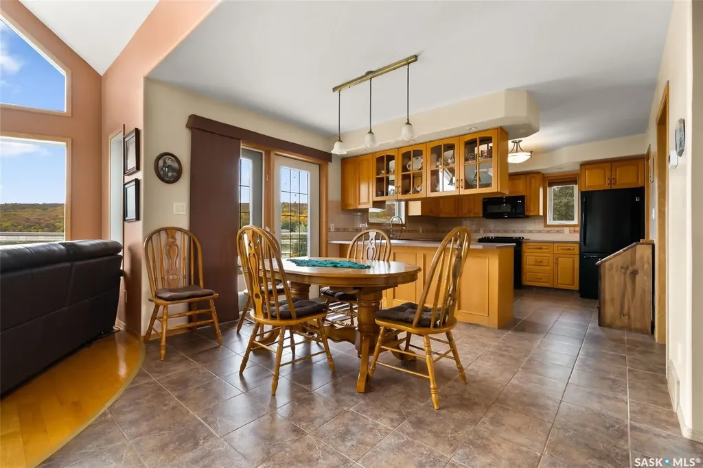 30 Larocque Estates Katepwa Beach SK S0G 1S0