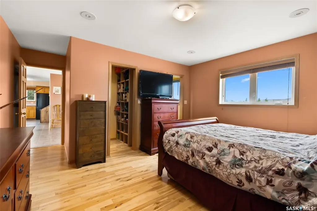 30 Larocque Estates Katepwa Beach SK S0G 1S0