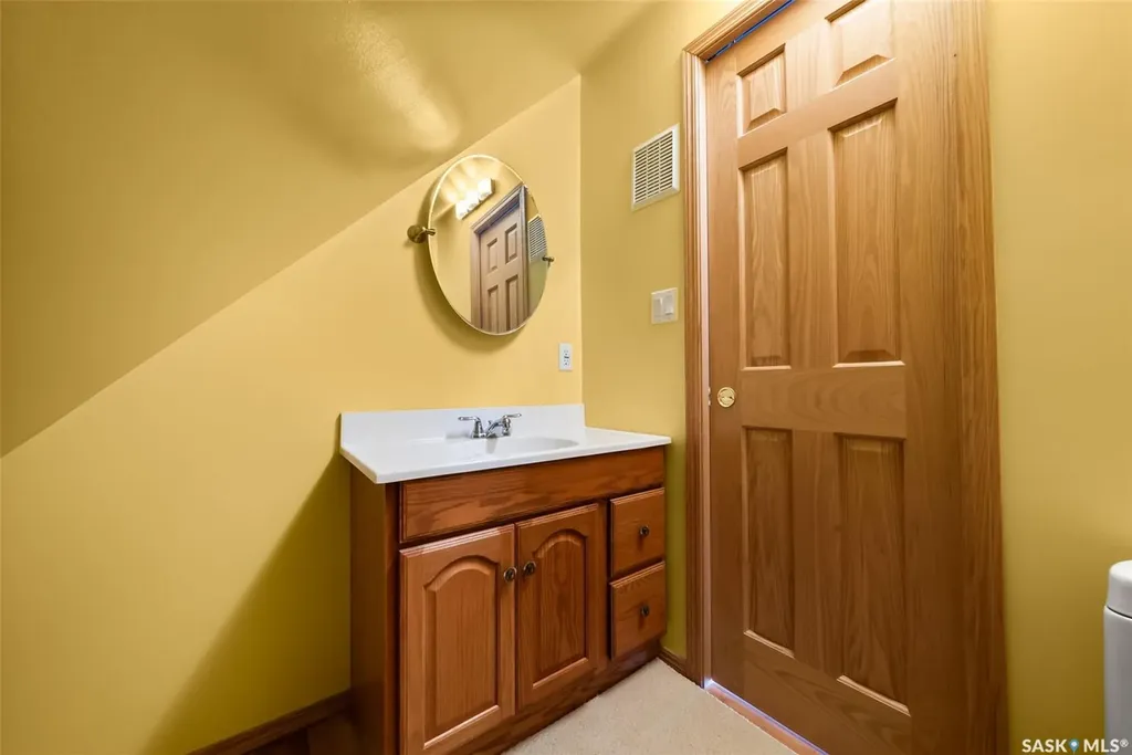 30 Larocque Estates Katepwa Beach SK S0G 1S0