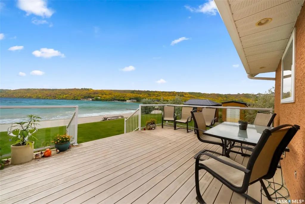 30 Larocque Estates Katepwa Beach SK S0G 1S0