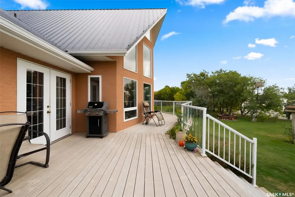 30 Larocque Estates Katepwa Beach SK S0G 1S0