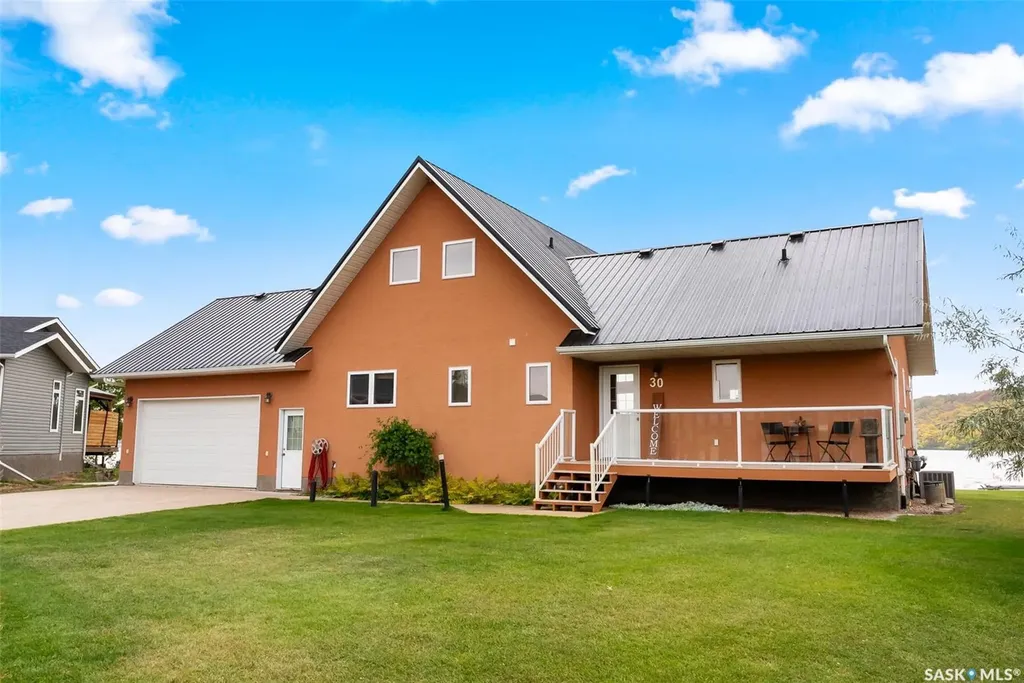 30 Larocque Estates Katepwa Beach SK S0G 1S0
