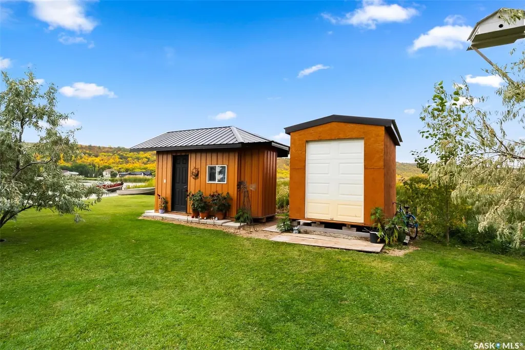 30 Larocque Estates Katepwa Beach SK S0G 1S0