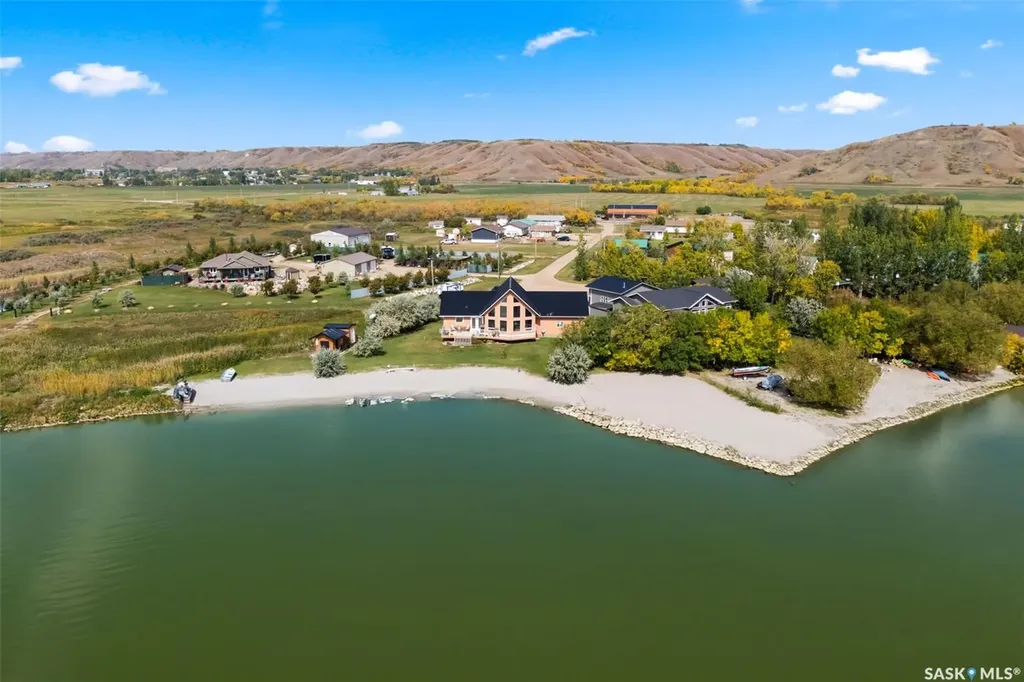 30 Larocque Estates Katepwa Beach SK S0G 1S0