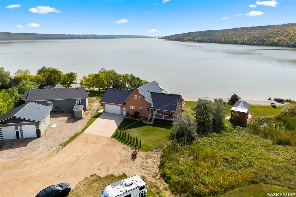 30 Larocque Estates Katepwa Beach SK S0G 1S0