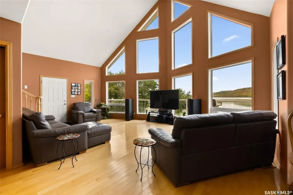 30 Larocque Estates Katepwa Beach SK S0G 1S0