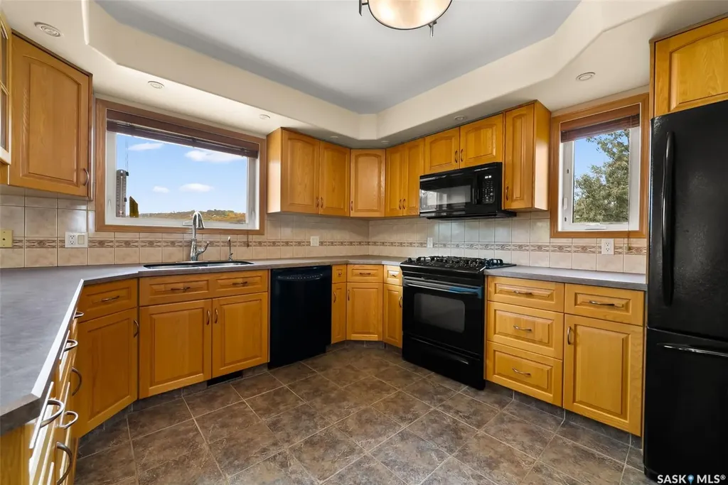 30 Larocque Estates Katepwa Beach SK S0G 1S0