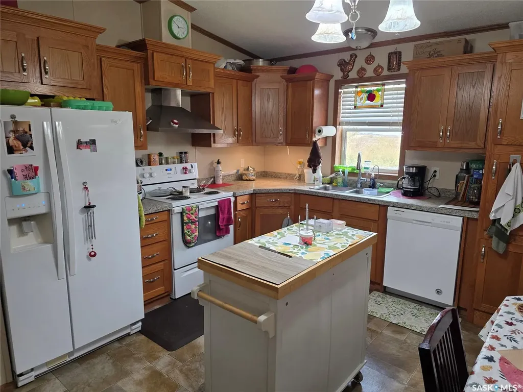 102 Herbert Street Hawarden SK S0H 1Y0