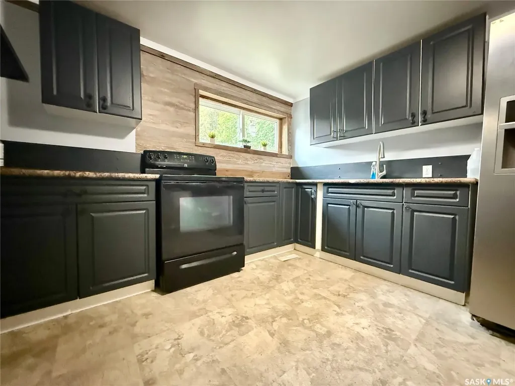 536 6th Street Humboldt SK S0K 2A0