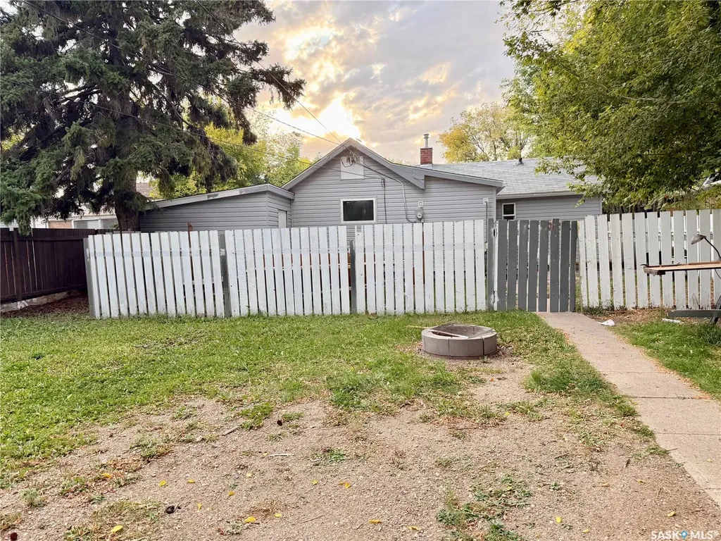 536 6th Street Humboldt SK S0K 2A0