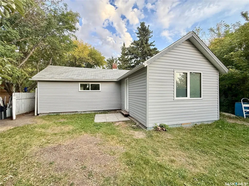 536 6th Street Humboldt SK S0K 2A0