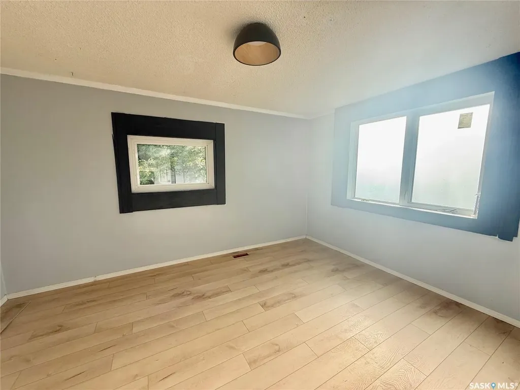 536 6th Street Humboldt SK S0K 2A0