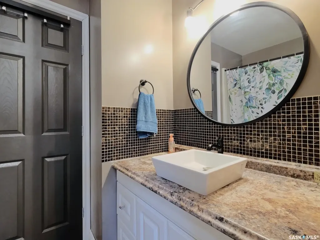 106 8th Avenue W Biggar SK S0K 0M0