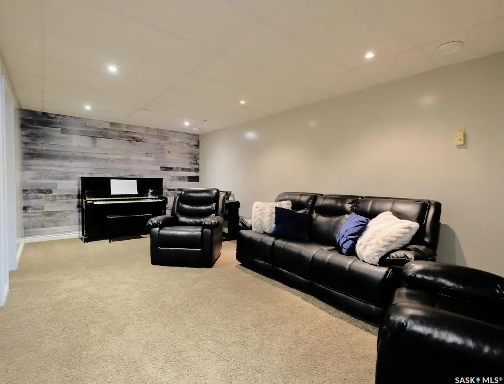 106 8th Avenue W Biggar SK S0K 0M0