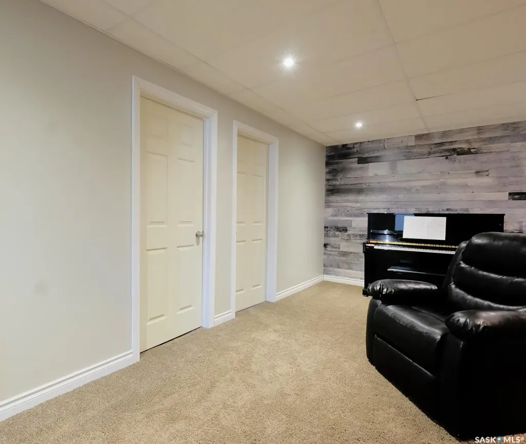 106 8th Avenue W Biggar SK S0K 0M0