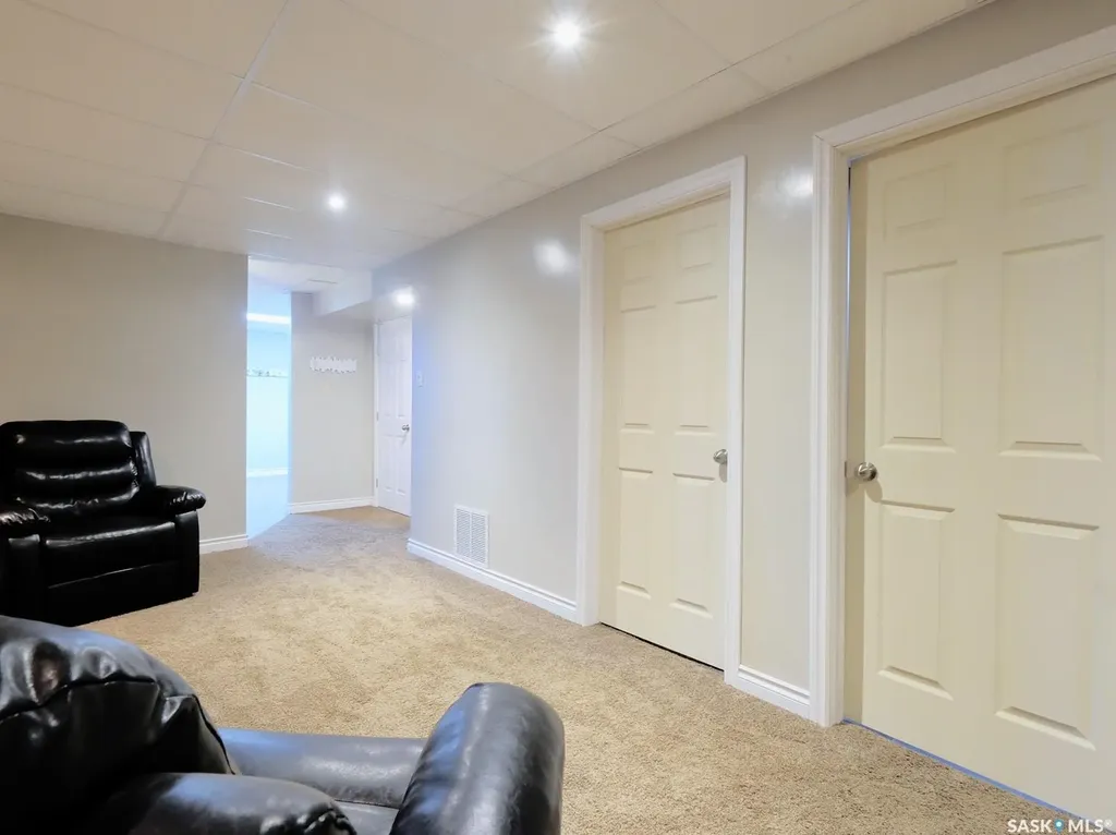 106 8th Avenue W Biggar SK S0K 0M0