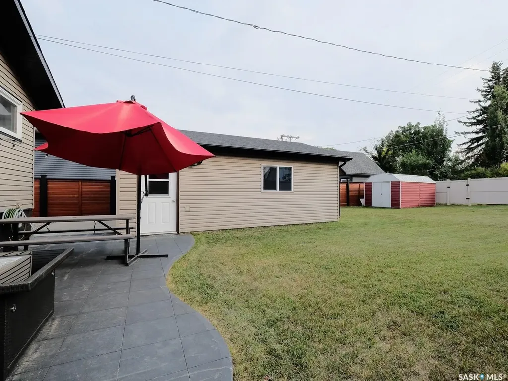 106 8th Avenue W Biggar SK S0K 0M0