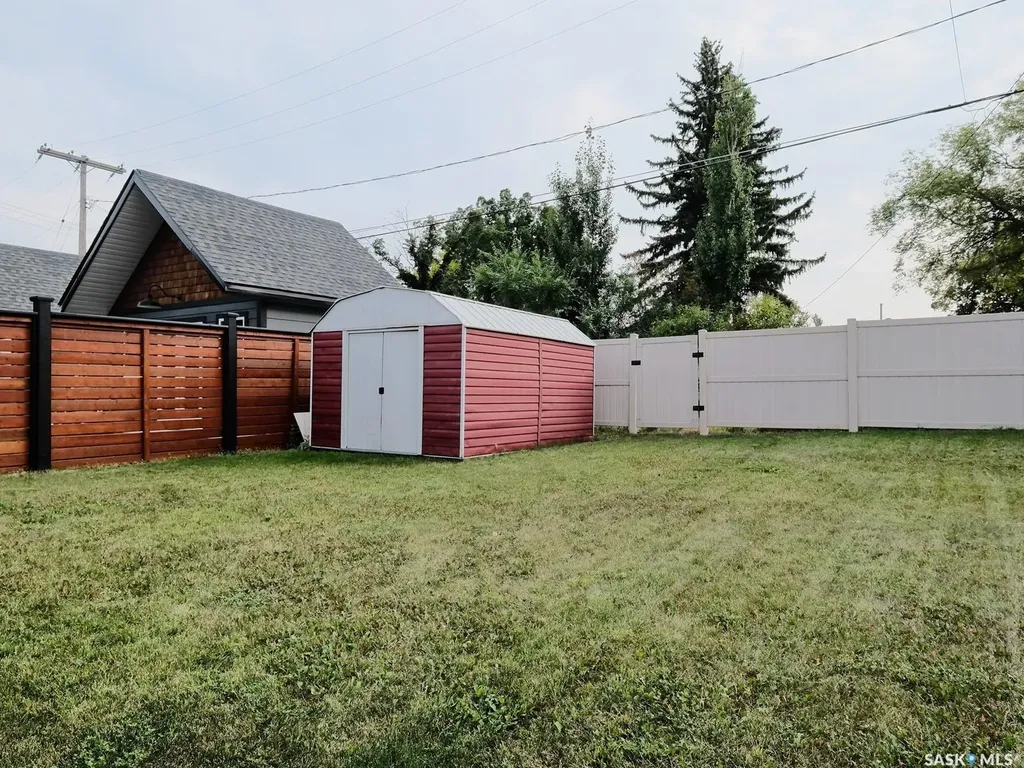 106 8th Avenue W Biggar SK S0K 0M0