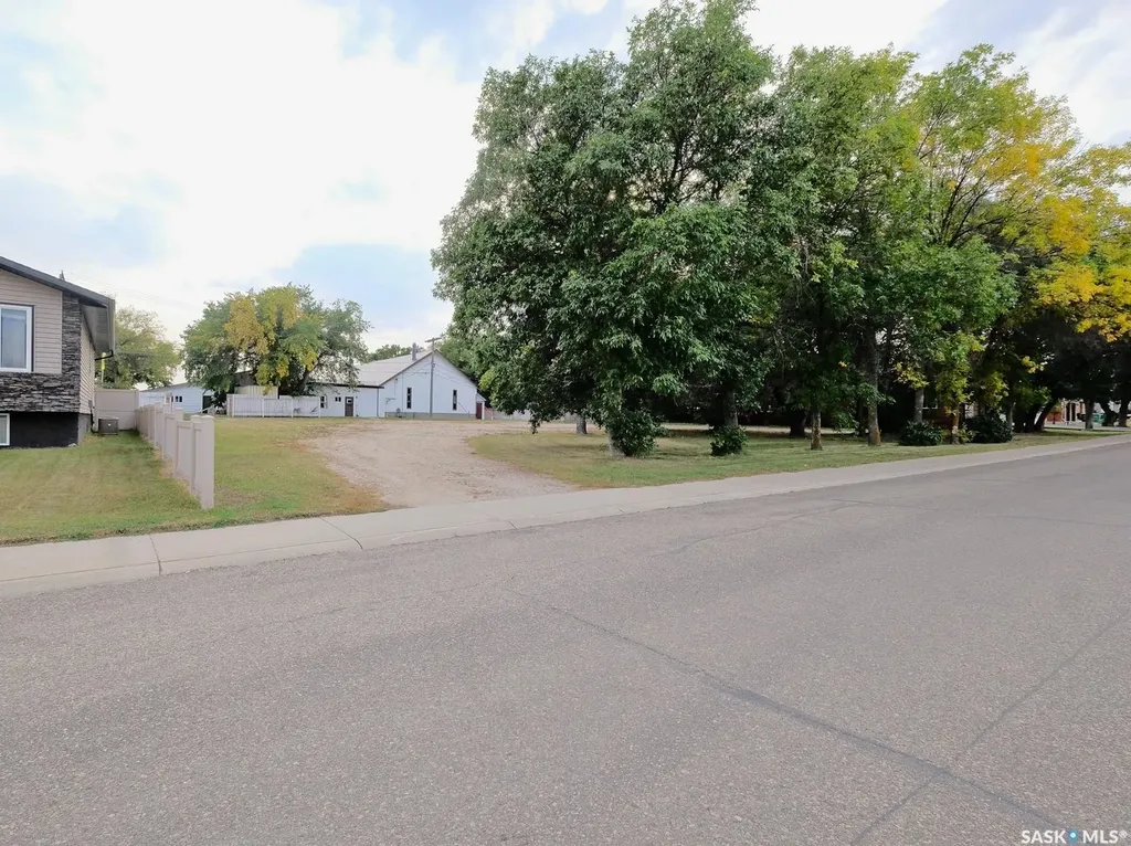 106 8th Avenue W Biggar SK S0K 0M0
