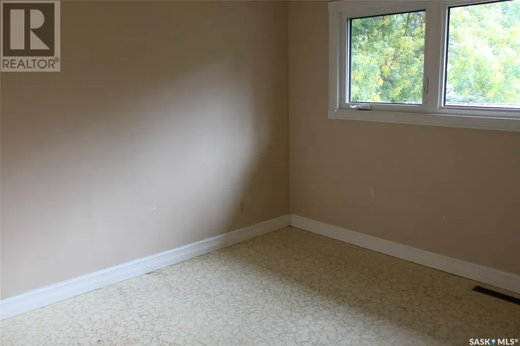 310 1st Avenue W Canora SK S0A 0L0