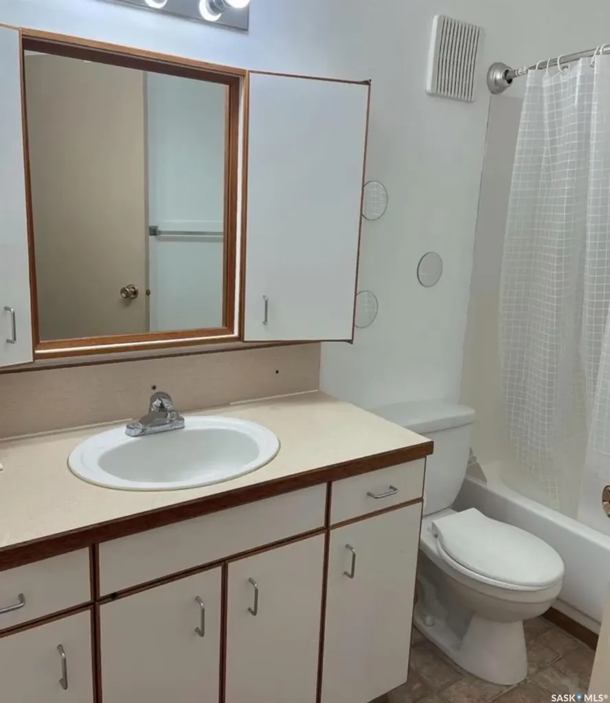 221 Centre Street Assiniboia SK S0H 0B0