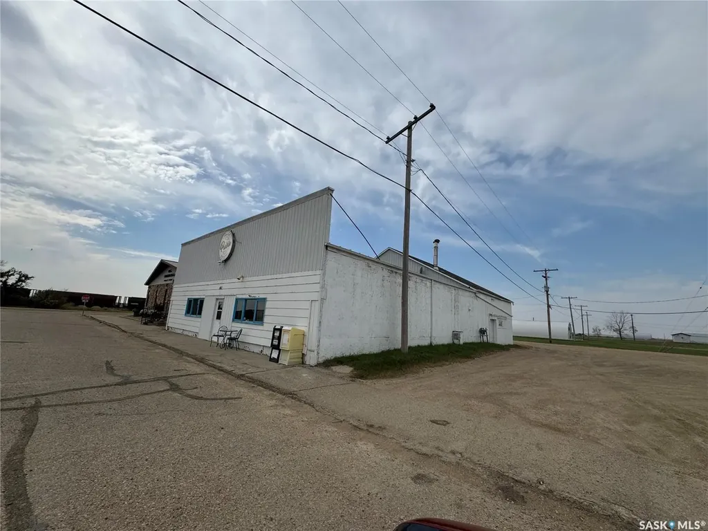 102 Main Street Limerick SK S0H 2P0
