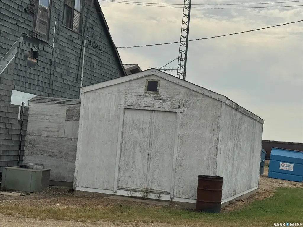 102 Main Street Limerick SK S0H 2P0