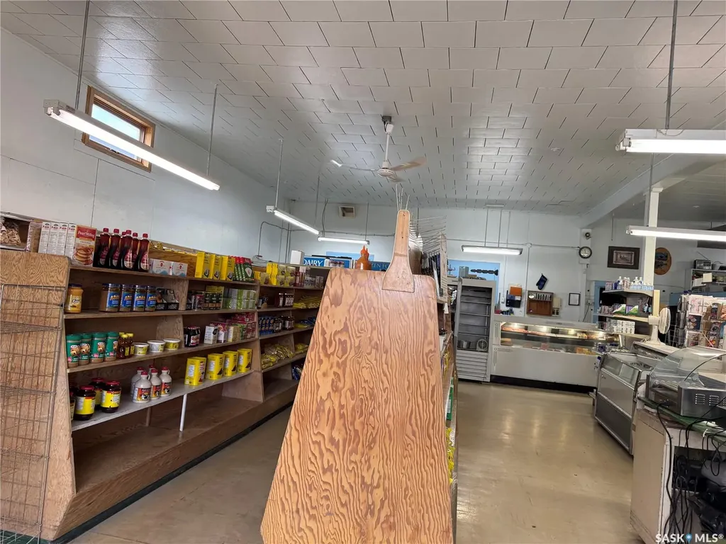 102 Main Street Limerick SK S0H 2P0