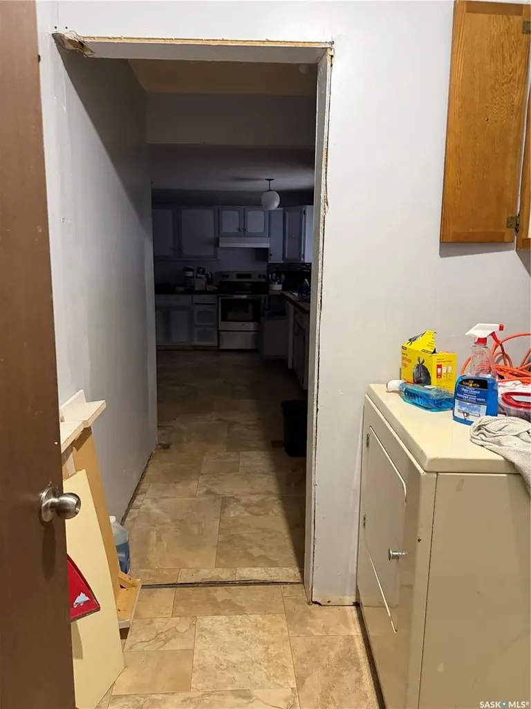 128 1st Avenue S Coronach SK S0H 0Z0