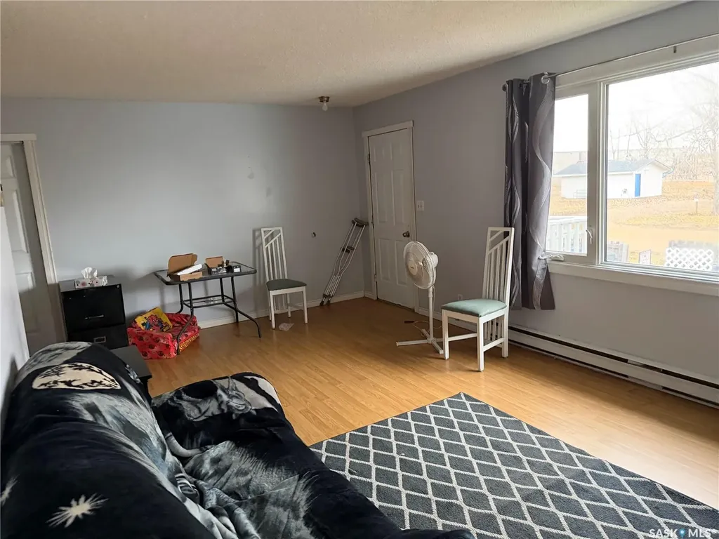 128 1st Avenue S Coronach SK S0H 0Z0