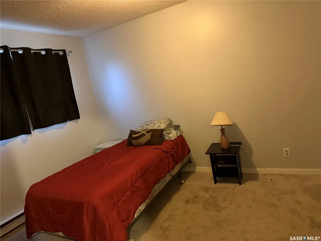 128 1st Avenue S Coronach SK S0H 0Z0