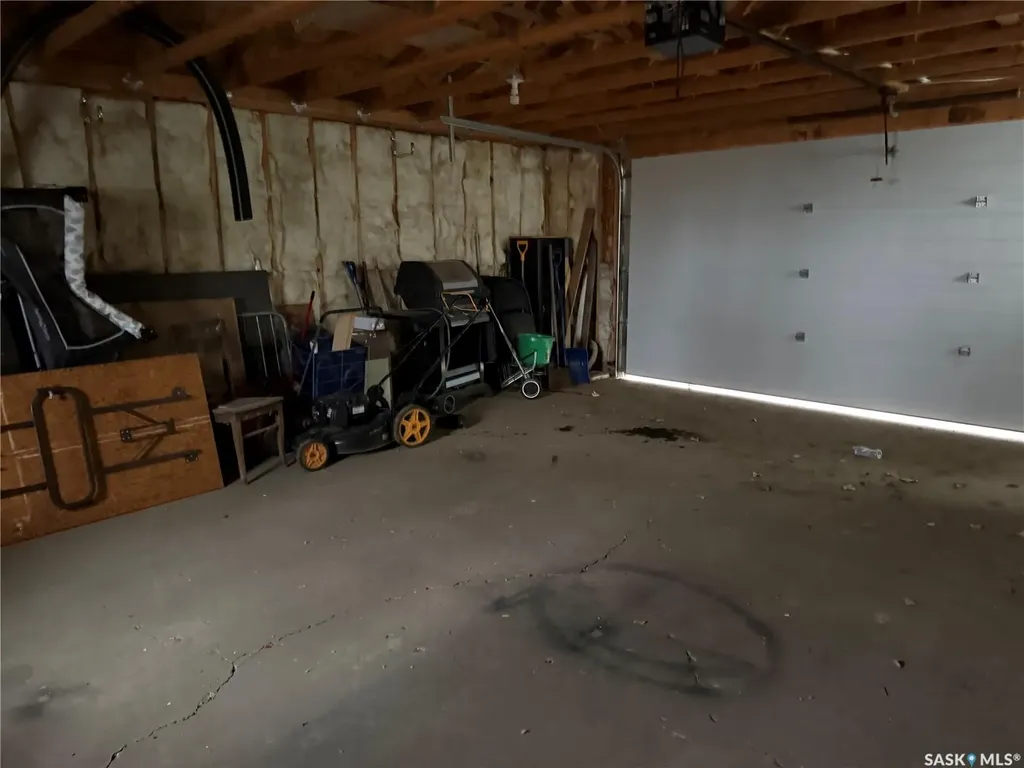 128 1st Avenue S Coronach SK S0H 0Z0