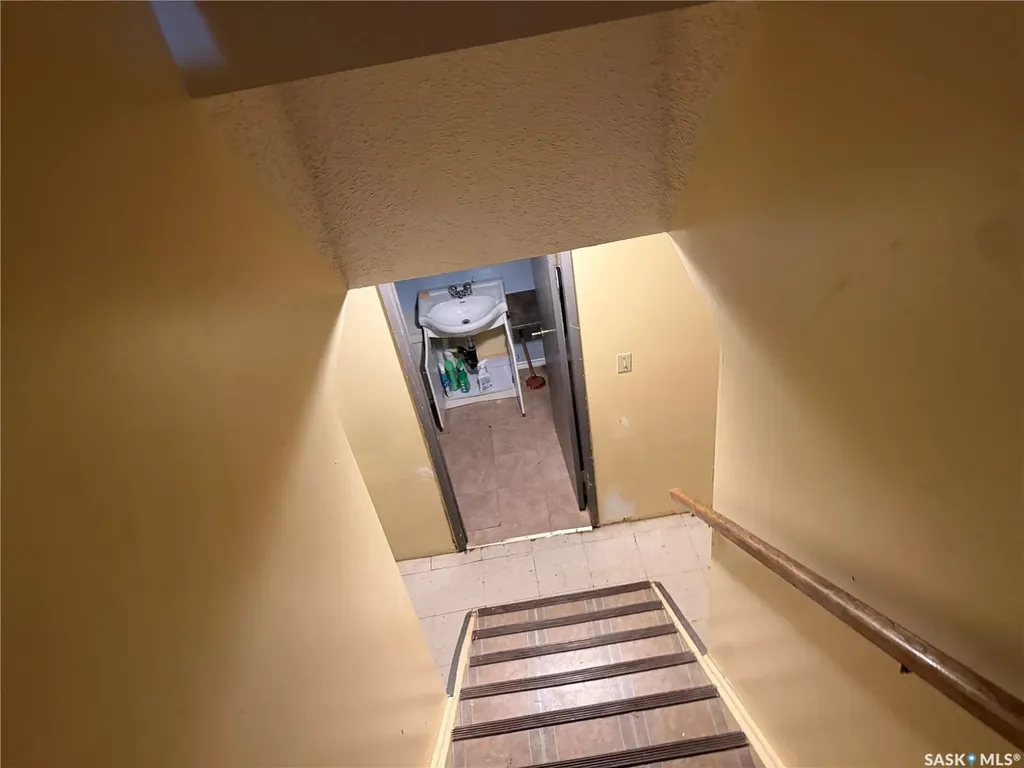 128 1st Avenue S Coronach SK S0H 0Z0