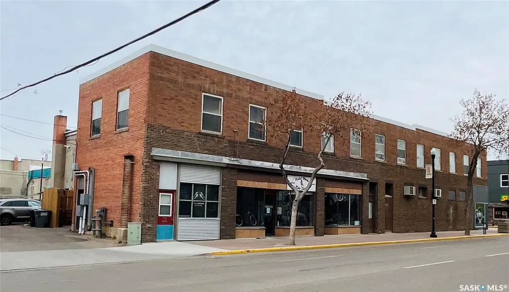 102 Central Avenue N Swift Current SK S9H 0L1