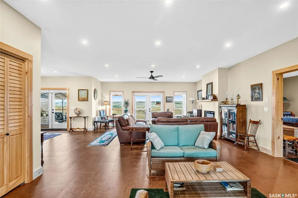 322 Laurier Crescent Laird Rm No. 404 SK S0K 2L0