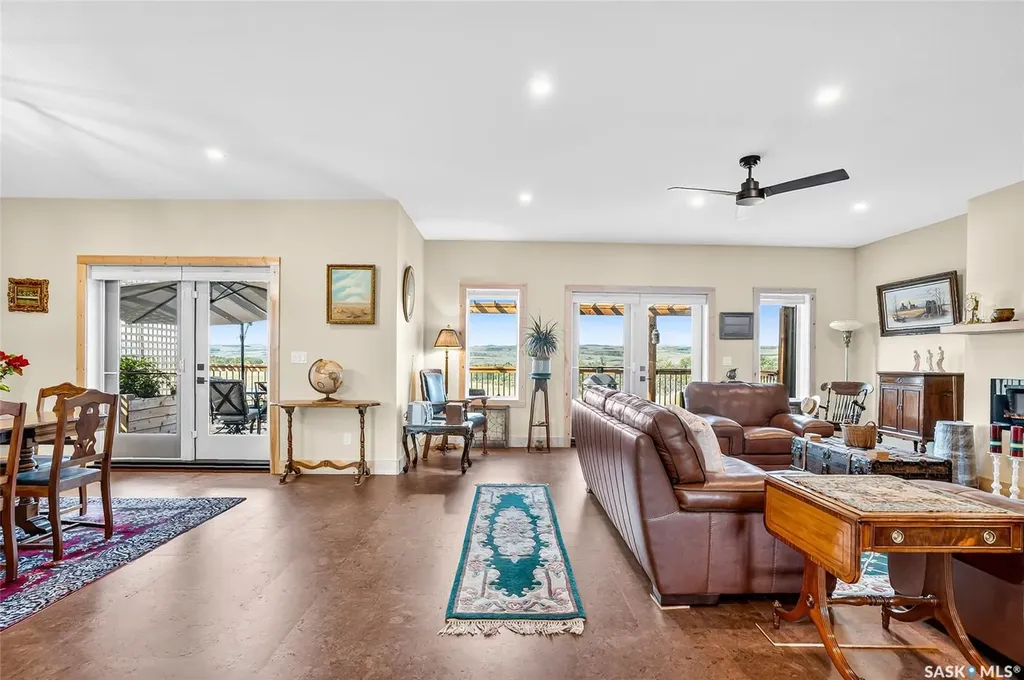 322 Laurier Crescent Laird Rm No. 404 SK S0K 2L0